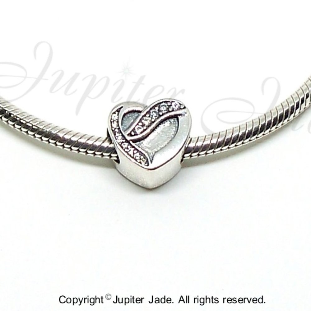 FREE S/H  925 Silver heart charm - fits Pandora bracelets